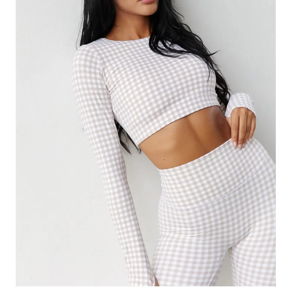 Gingham Long Sleeve Crop Top - Picture 3 of 3